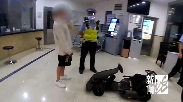 沪一男子开着改装玩具卡丁车上路…警方通报→
