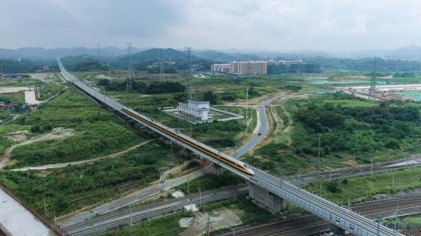 “黄医生”首次试跑南崇铁路 距离开通更近啦！