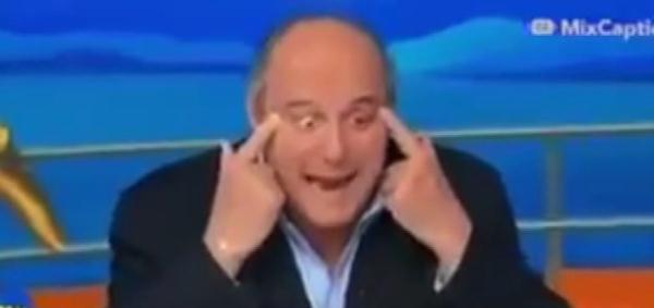 那个丑陋的辱华动作又出现了！