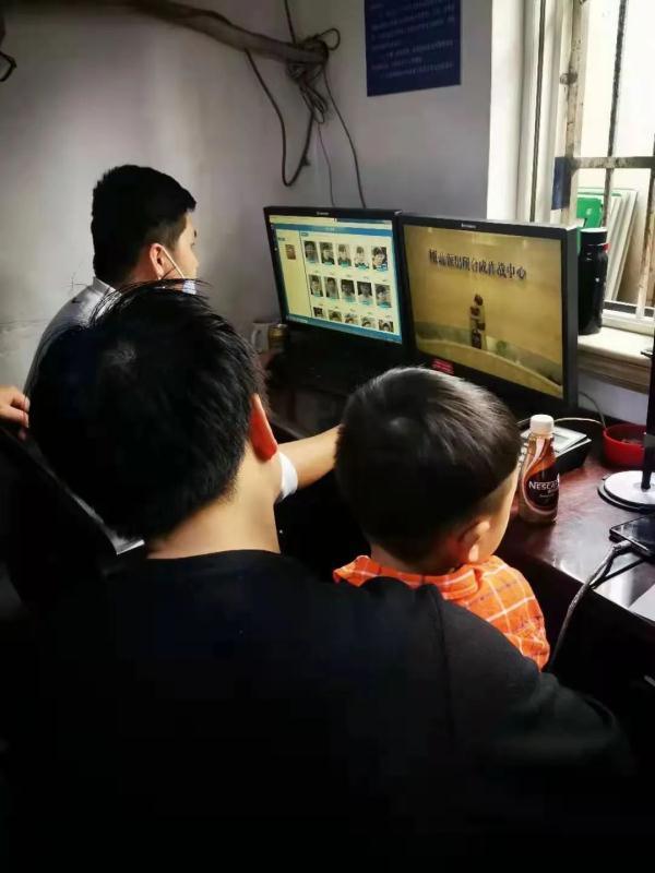 别再拿警察吓唬孩子了！后果真的很严重