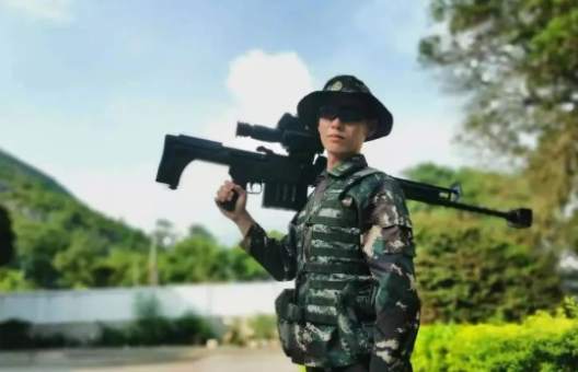 网瘾少年→狙击手→立战功→保送提干！