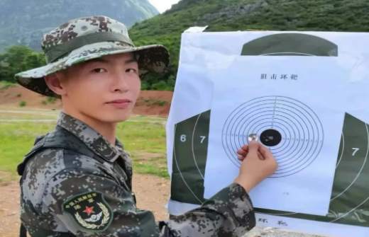 网瘾少年→狙击手→立战功→保送提干！