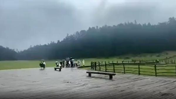 警示 | 新郎拍婚纱照遭雷击身亡！官方最新通报