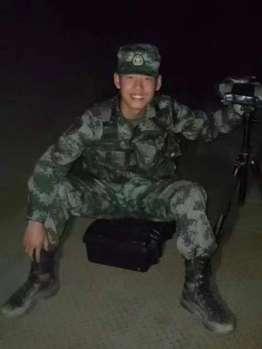 网瘾少年→狙击手→立战功→保送提干！
