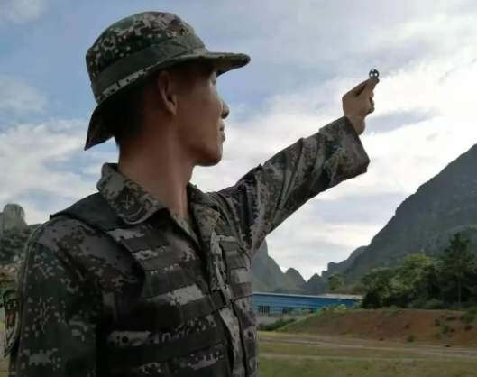 网瘾少年→狙击手→立战功→保送提干！