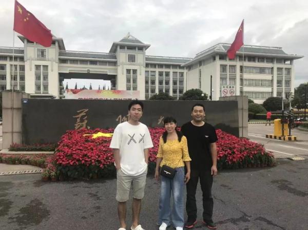 致敬!这位父亲在儿子母校苏州大学成为“大体老师” 致敬!这位父亲在儿子母校苏州大学成为“大体老师”