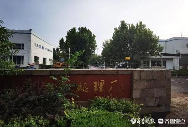 痛心!6岁男童坠入下水井瞬间消失,搜救最新消息传来 痛心!6岁男童坠入下水井瞬间消失,搜救最新消息传来