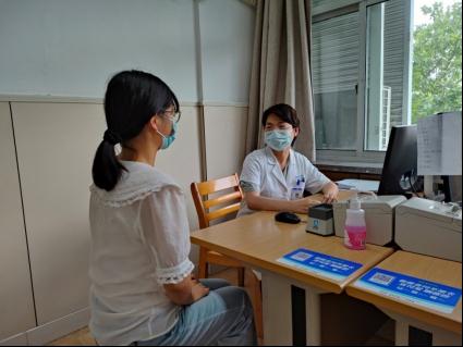 女子玩漂流之后,痒到睡不着 女子玩漂流之后,痒到睡不着