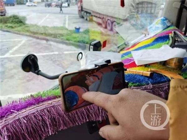 开车时挖鼻孔，也要被扣分罚款？交警回应→