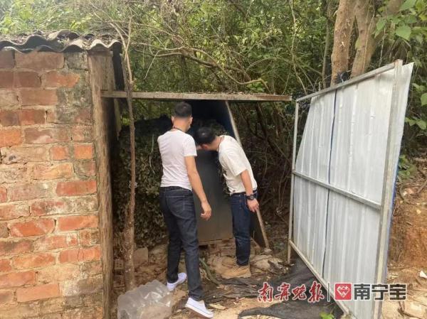 车辆进出频繁人员形迹可疑，警方伏击打掉一倒卖私油窝点