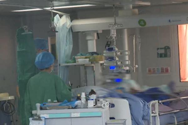 母女吃完自制的老坛酸菜,双双被送进ICU 母女吃完自制的老坛酸菜,双双被送进ICU