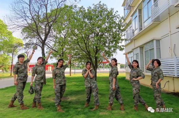 退伍之际，带你见证女兵的别样青春