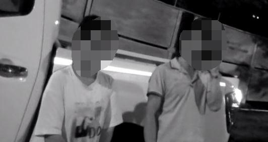 女的无证、男的醉酒，看见交警双双逃跑！结果被……