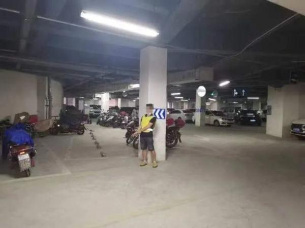被老婆赶出门，公司老板跑去偷电动车…… 理由也是醉了！