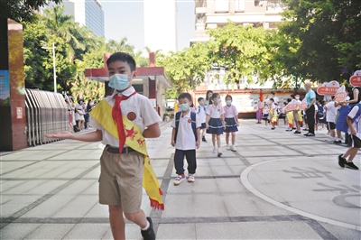 一年级“小萌新”今日开学啦