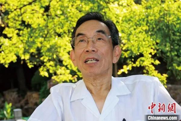 让中国人会唱《莫斯科郊外的晚上》的他，走了