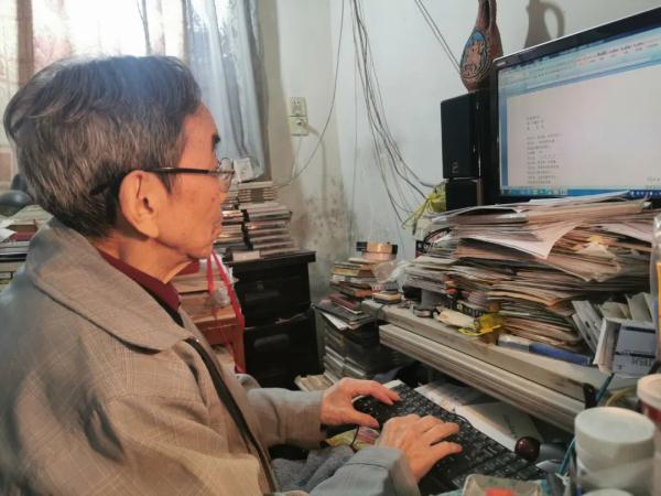 让中国人会唱《莫斯科郊外的晚上》的他，走了