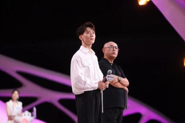 《非诚勿扰》讨论“友系恋人”  爱情乐章需要两个人一起弹奏