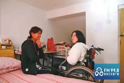直播间电话被打爆，只为帮19岁女生实现心愿……