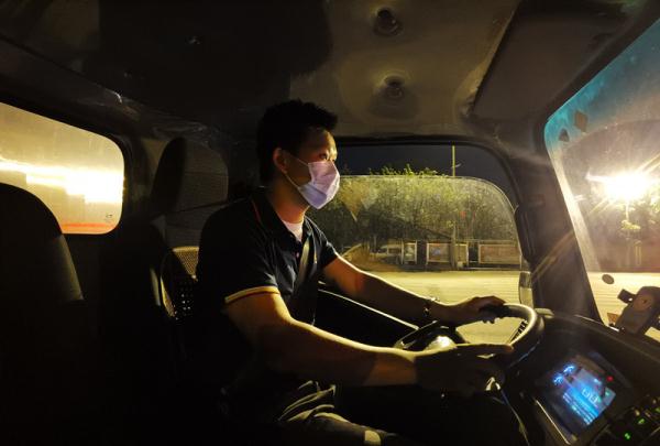 凌晨两点,记者走了一趟成都农产品批发市场 凌晨两点,记者走了一趟成都农产品批发市场