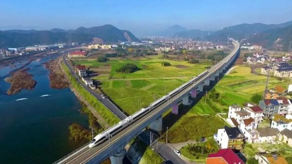 10年，长三角铁路建设了多少高铁？