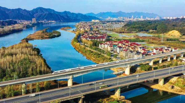 10年，长三角铁路建设了多少高铁？
