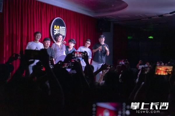 58岁长沙大妈讲脱口秀火了！