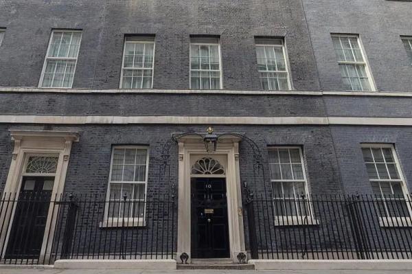 “翻版撒切尔”如何带领英国“过冬”