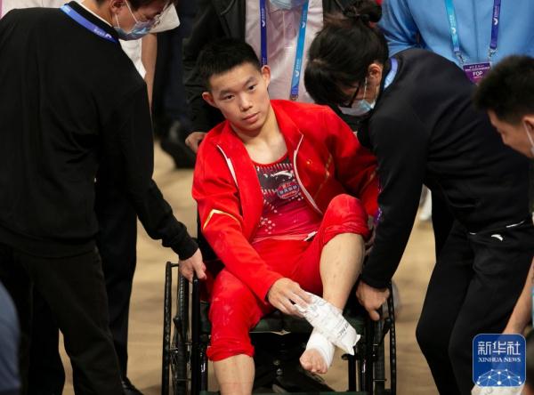 全国体操锦标赛 | 男子个人全能决赛赛场瞬间