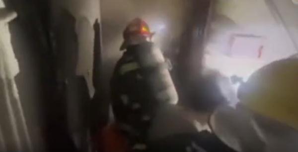 为何一支小小蜡烛，会酿成三人身亡的悲剧？江苏消防带你走进火灾现场！