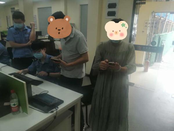 男子被妻子硬拉进派出所，得知真相后懵了
