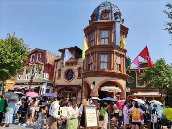 临时管控！“喜提”迪士尼酒店免费隔离，住客笑称“天花板级别！”