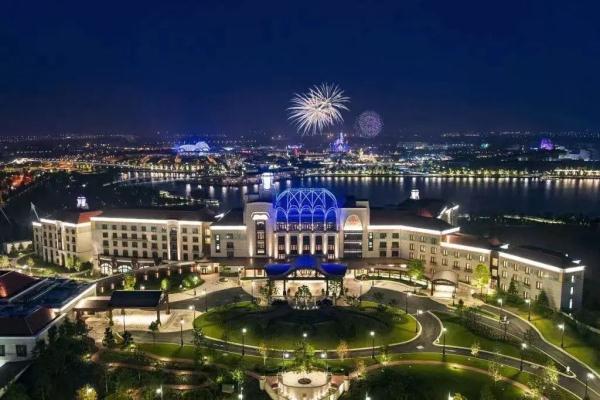 临时管控！“喜提”迪士尼酒店免费隔离，住客笑称“天花板级别！”