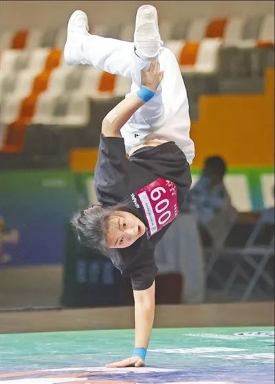 一个月夺冠两次！霹雳舞小将期待站上奥运会领奖台