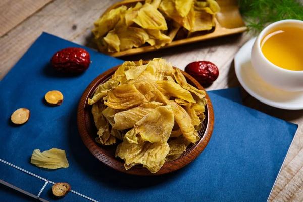 乌骨鸡、老母鸡，哪个更滋补？这样吃，养肾、润肺，味道太鲜了！