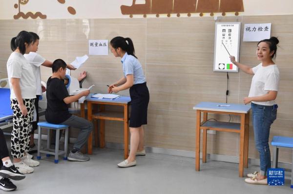 福州市星语学校:守护“星星的孩子” 福州市星语学校:守护“星星的孩子”