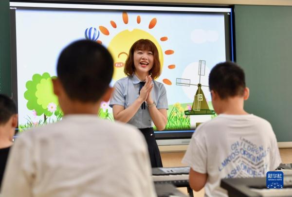 福州市星语学校:守护“星星的孩子” 福州市星语学校:守护“星星的孩子”