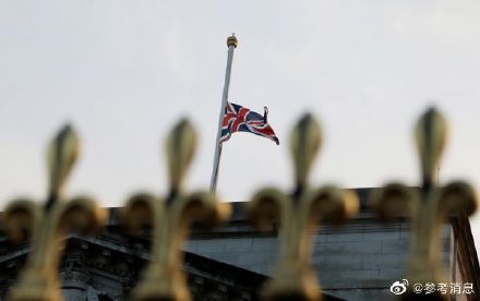 英国国王查尔斯三世悼念母亲 将首次接见首相特拉斯