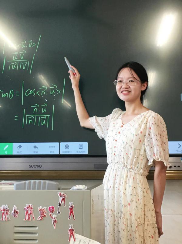 11年前她偷偷填报师范大学,毕业回母校任教 11年前她偷偷填报师范大学,毕业回母校任教