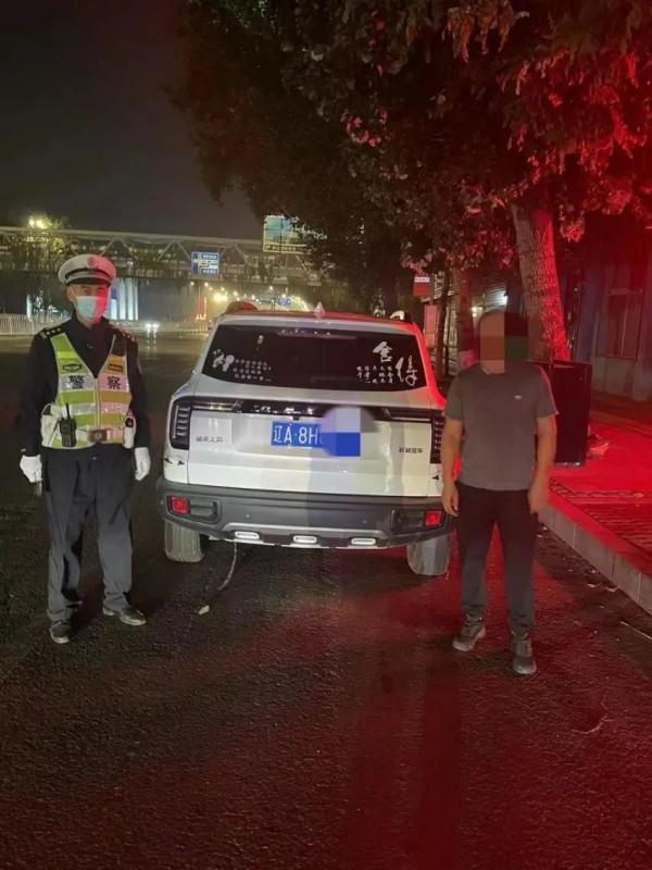 中秋节沈阳公安交警查处酒驾不停歇