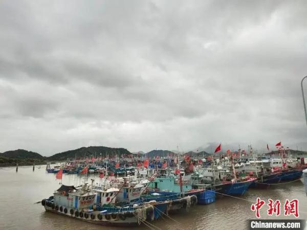 一地紧急通告：取消36个航班！这些地区学校停课