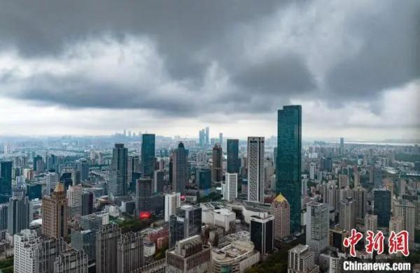 一地紧急通告：取消36个航班！这些地区学校停课