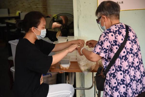 用8元传递爱，广州这家素食店火了！