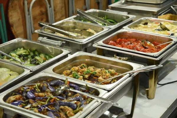 用8元传递爱，广州这家素食店火了！