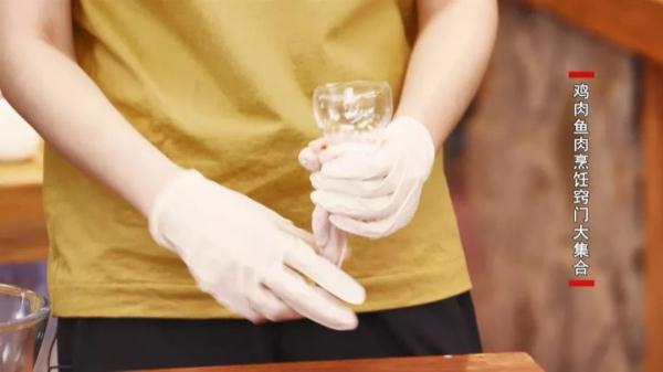 做饭学会这几个窍门,鱼肉不腥,不用吐刺,连鱼鳞都好吃! 做饭学会这几个窍门,鱼肉不腥,不用吐刺,连鱼鳞都好吃!