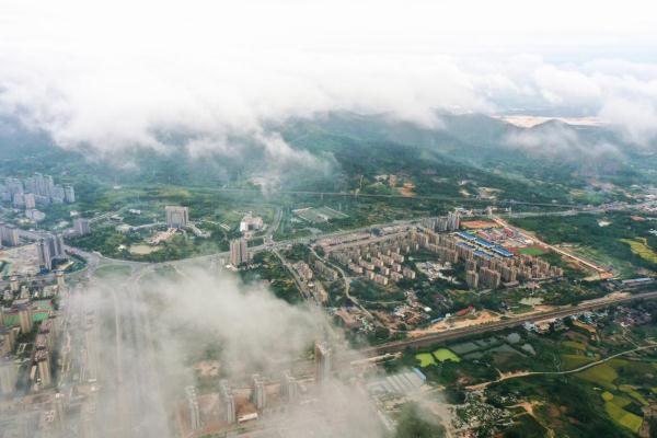 安徽芜湖繁昌区：云雾缭绕 宛若仙境
