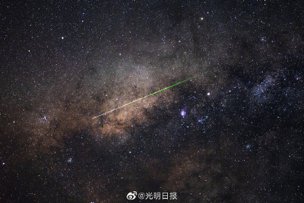 清华学子获顶级天文摄影赛冠军