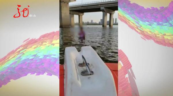 惊!哈尔滨松花江公路大桥上,男子纵身一跃…… 惊!哈尔滨松花江公路大桥上,男子纵身一跃……