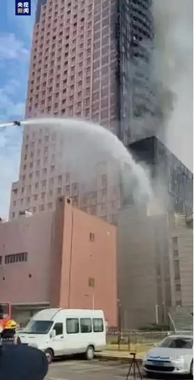 218米高楼突发大火，暂无伤亡！附：高层火灾自救指南