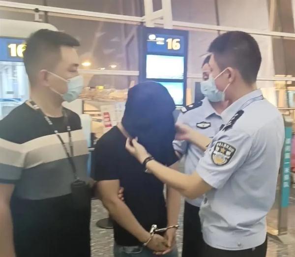 小伙泣诉缅北惨境：完不成业绩罚做2000个深蹲